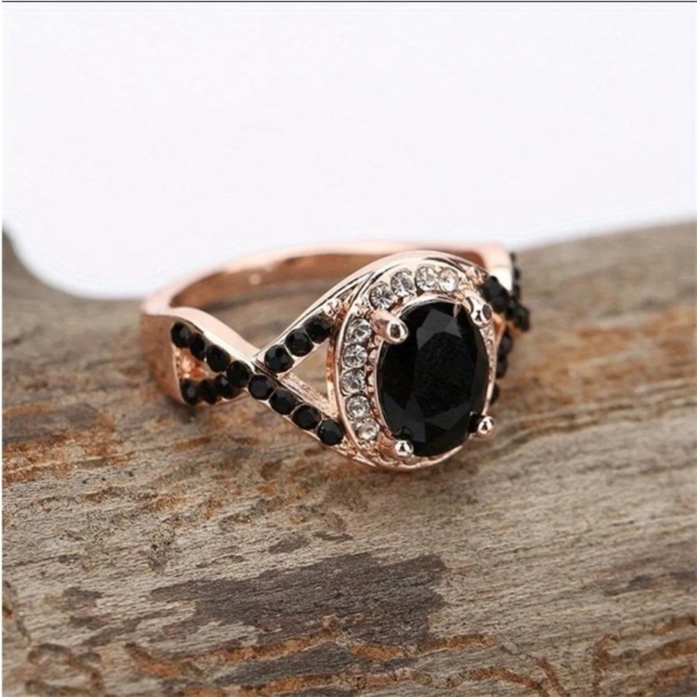 Black Onyx & White Diamond Rose Gold Ring - Picture 4 of 5